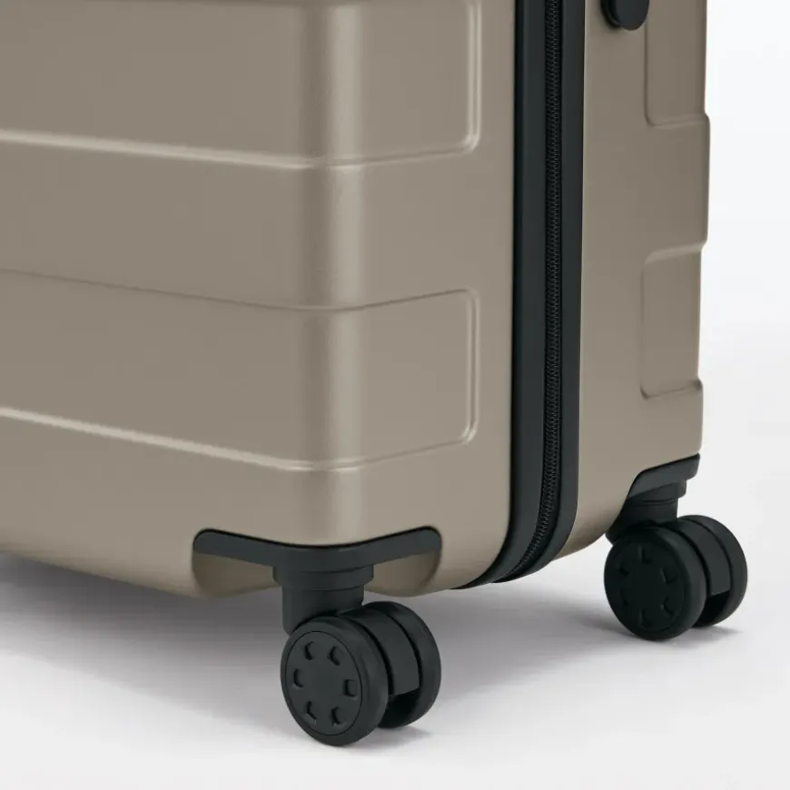 Adjustable Handle Hard Shell Suitcase 75L | Check-In