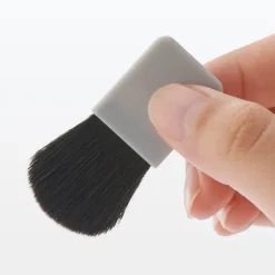 Cheek Brush for Case