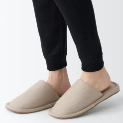 Either-Foot Slippers