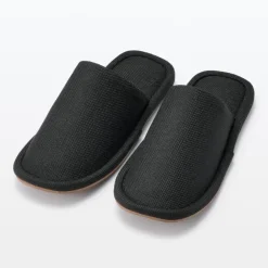 Either-Foot Slippers