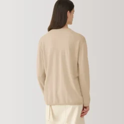 Labo Women's Natural Cashmere Crew Neck Sweater