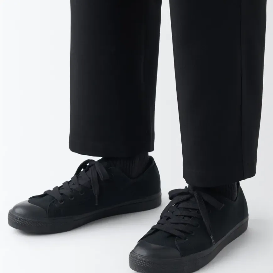 Less Tiring Sneakers Black Pattern