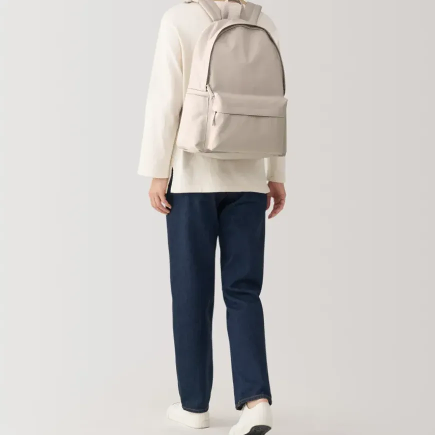 Less Tiring Water Repellent Backpack