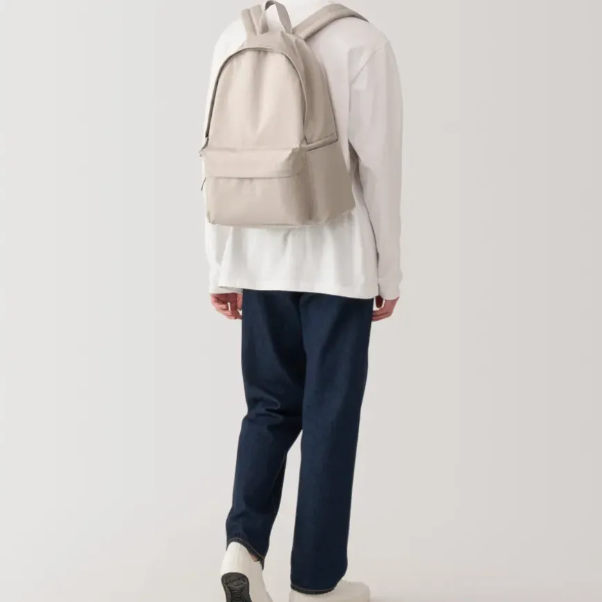 Less Tiring Water Repellent Backpack