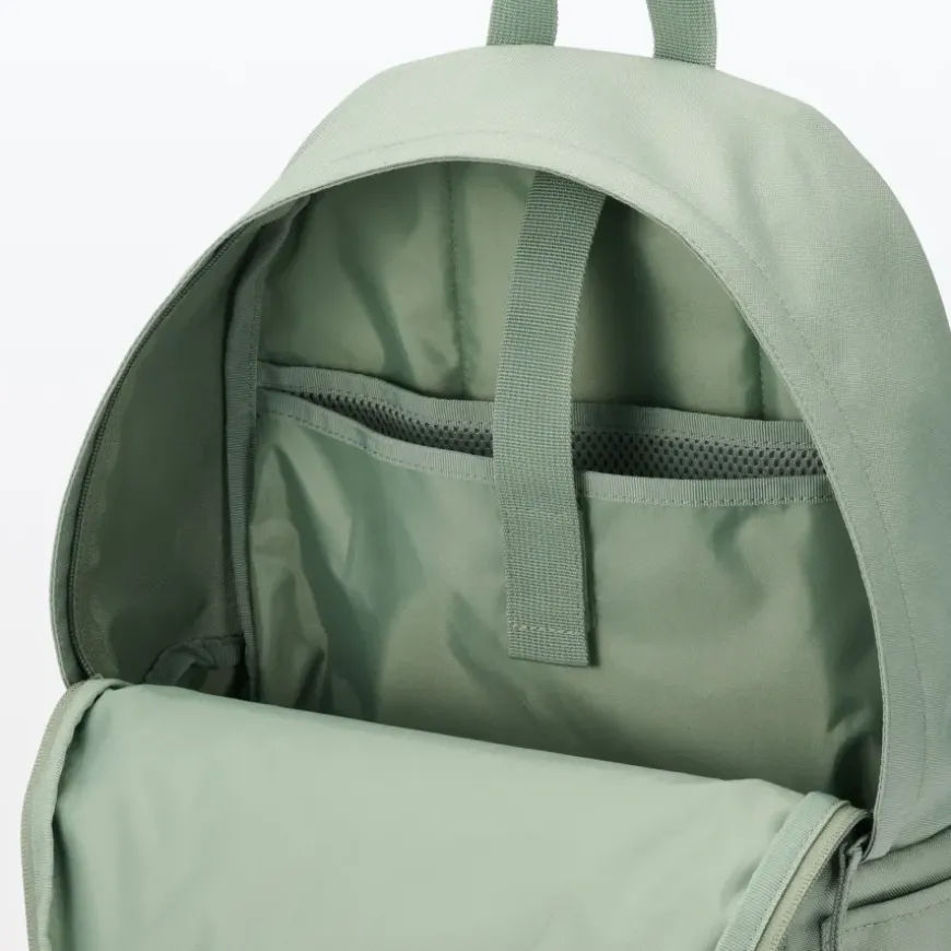 Less Tiring Water Repellent Backpack