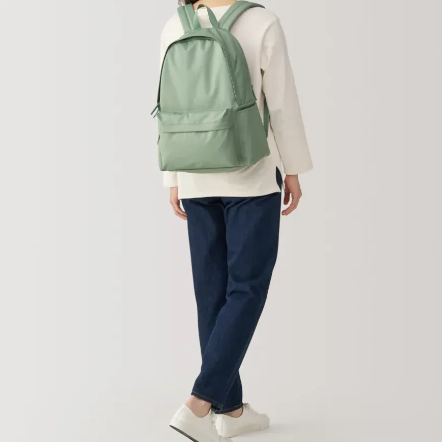 Less Tiring Water Repellent Backpack