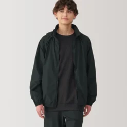 Men's Water Repellent Nylon Packable Windbreaker