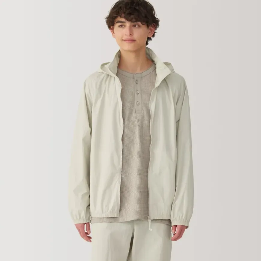 Men's Water Repellent Nylon Packable Windbreaker