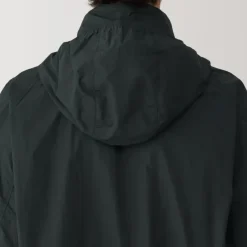 Men's Water Repellent Nylon Packable Windbreaker