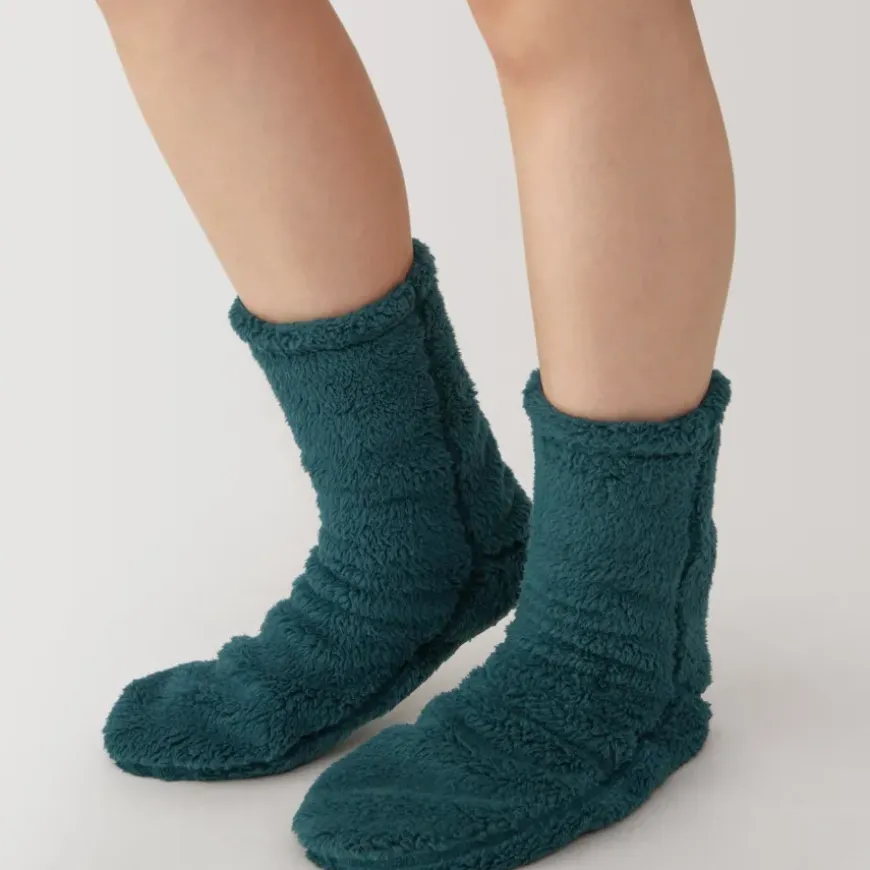 Right Angle Boa Fleece Cozy Socks