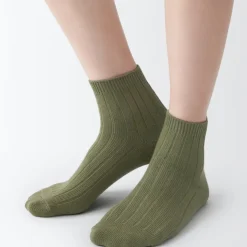 Right Angle Loose Top Ribbed Short Socks