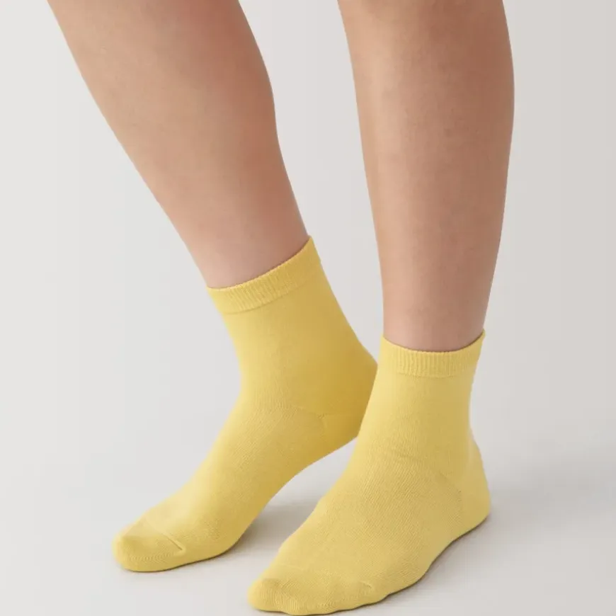 Right Angle Loose Top Short Socks