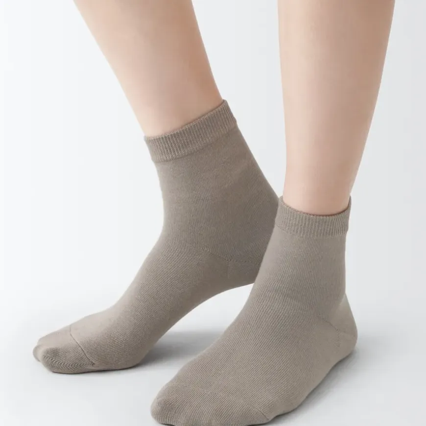 Right Angle Loose Top Short Socks