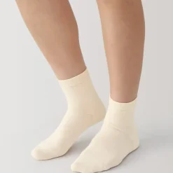 Right Angle Loose Top Short Socks