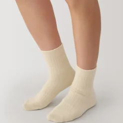 Right Angle Loose Top Short Socks