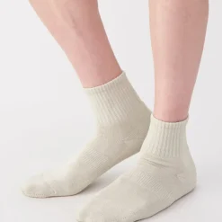 Right Angle Pile Short Socks