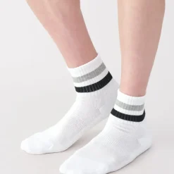 Right Angle Pile Short Socks