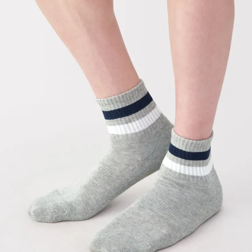Right Angle Pile Short Socks