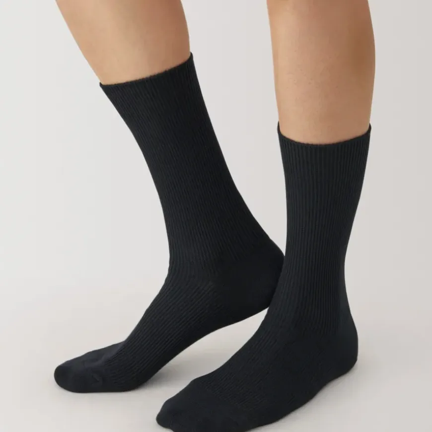 Right Angle Reversible Socks