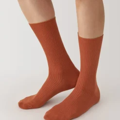 Right Angle Ribbed Socks