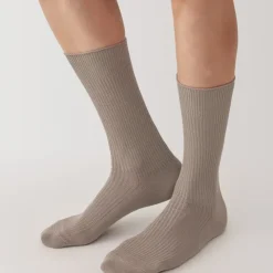 Right Angle Ribbed Socks