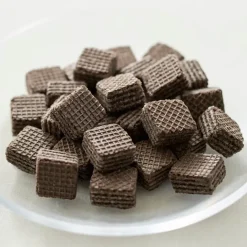 Small Cocoa Wafers with Vanilla Cream