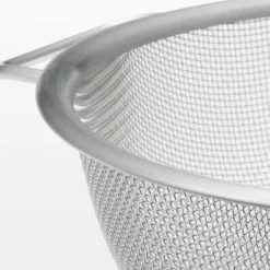 Stainless Steel Strainer With Handle