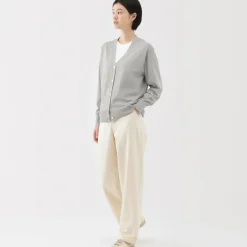 Women's Light Knit V-Neck Cardigan