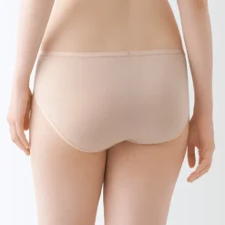 Women's Smooth Low-Rise Shorts