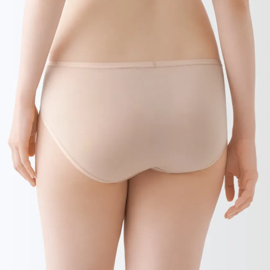 Women's Smooth Low-Rise Shorts